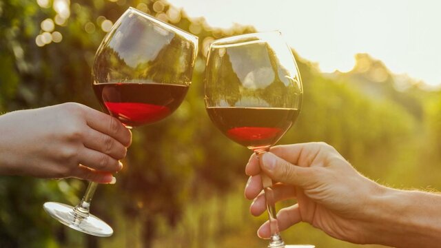 Create great memories tasting award winning wines at some of the excellent Cellar Doors Canberra's wine district has many boutique wineries offering tasting experiences for wine lovers